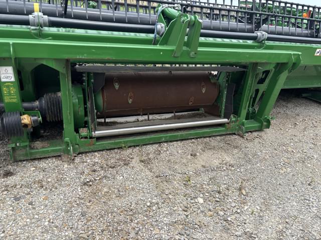 Image of John Deere 735D equipment image 4