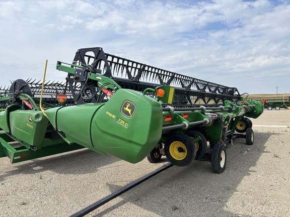 2023 John Deere 735D Equipment Image0