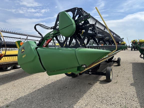 Image of John Deere 735D equipment image 1