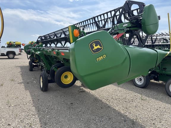Image of John Deere 735D equipment image 4