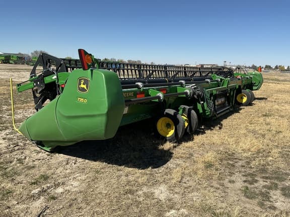 Image of John Deere 735D equipment image 1