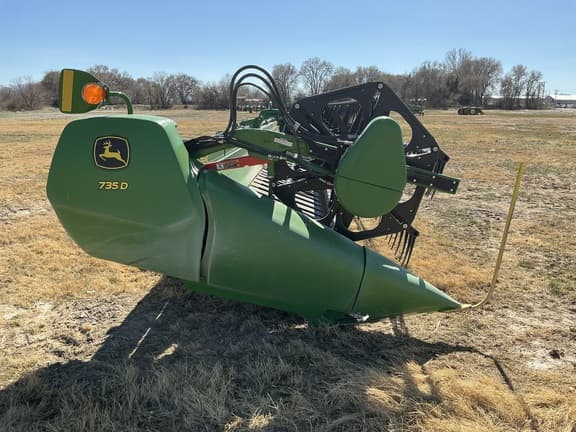 Image of John Deere 735D equipment image 4