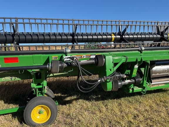 Image of John Deere 735D equipment image 3