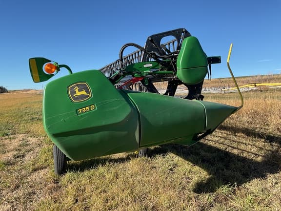 Image of John Deere 735D equipment image 1