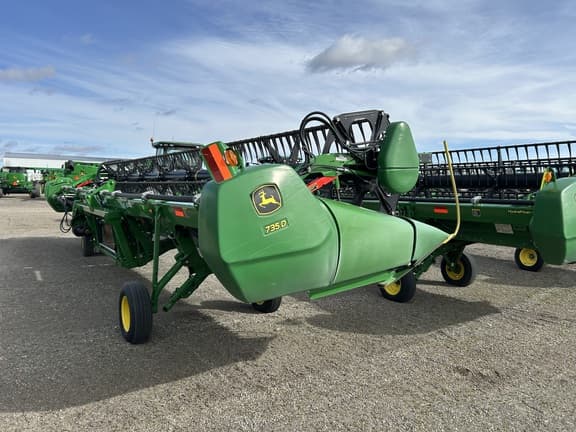 Image of John Deere 735D Primary image