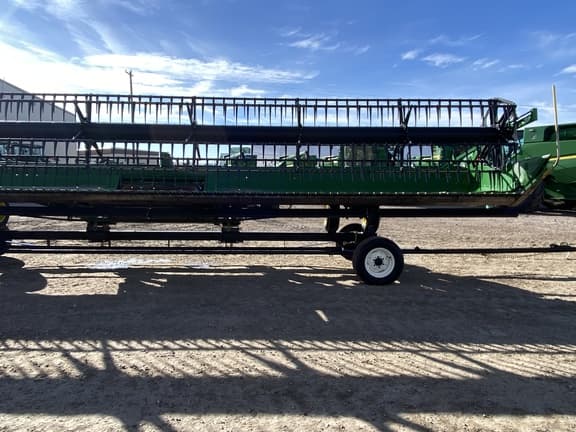 Image of John Deere 735D equipment image 3