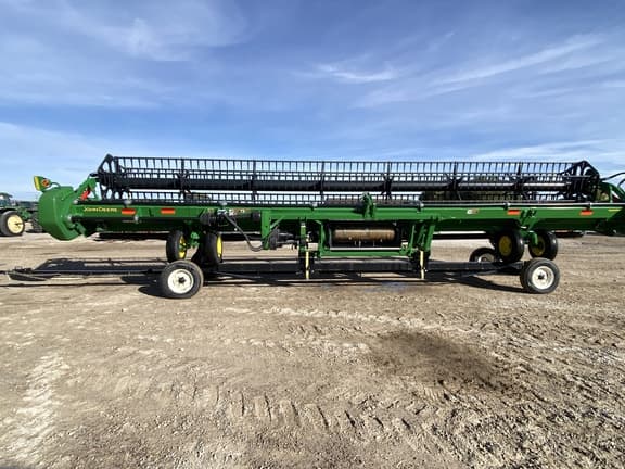 Image of John Deere 735D equipment image 3
