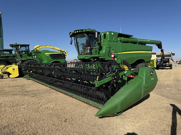 Image of John Deere 735D Primary image