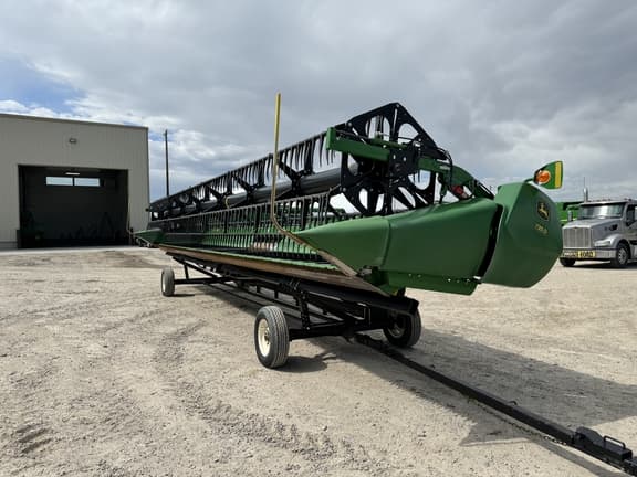 Image of John Deere 735D equipment image 2