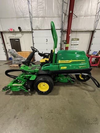 Image of John Deere 7400A equipment image 1