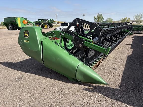Image of John Deere 740D Primary image