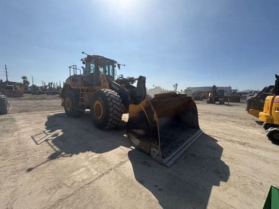 Image of John Deere 744P equipment image 4