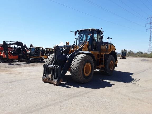 2023 John Deere 744P Equipment Image0