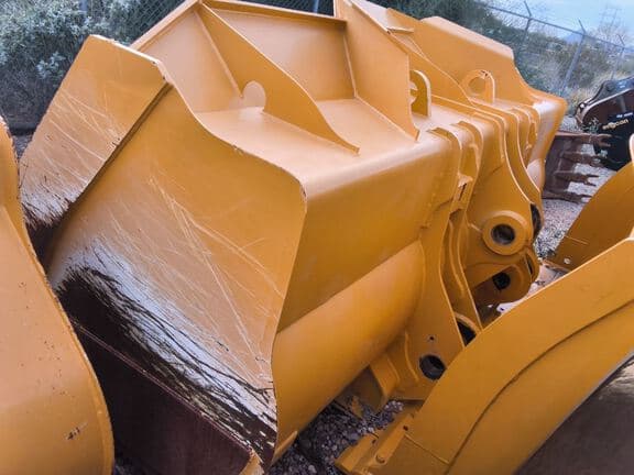Image of John Deere Wheel Loader Bucket equipment image 1