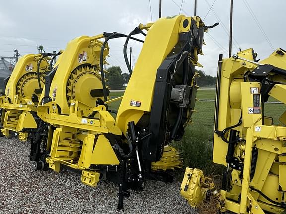 Image of John Deere 770 equipment image 2