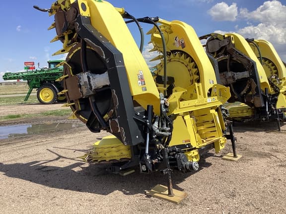 Image of John Deere 770 Primary image