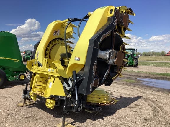 Image of John Deere 770 equipment image 1