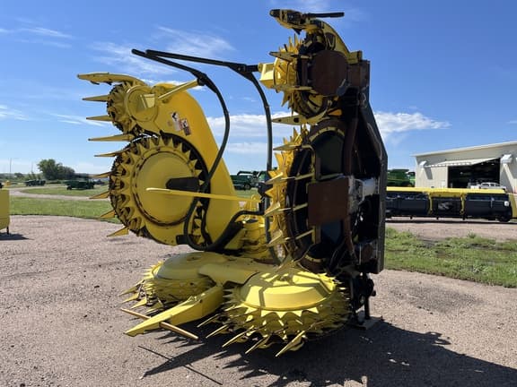 Image of John Deere 770 equipment image 2