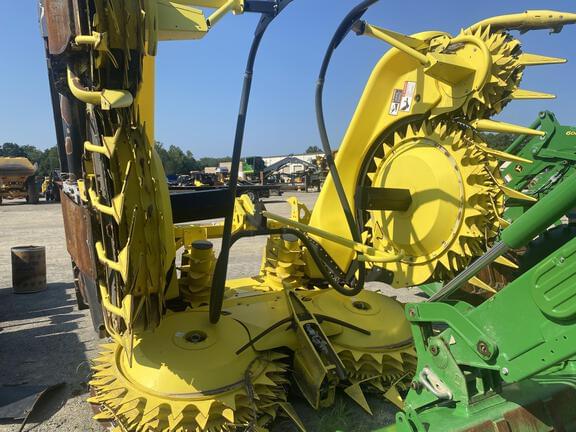 Image of John Deere 770 Image 0