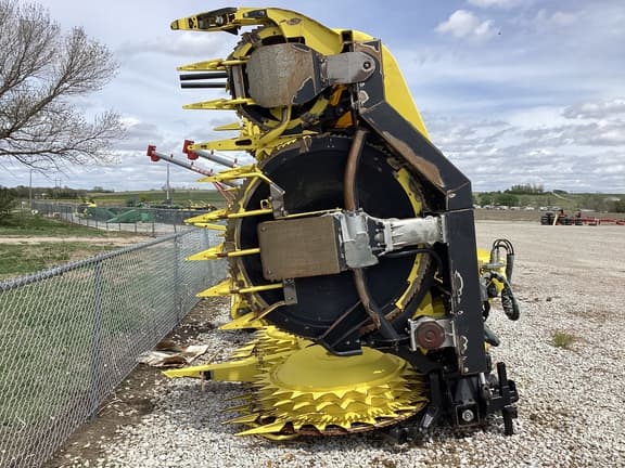 Image of John Deere 770 equipment image 1