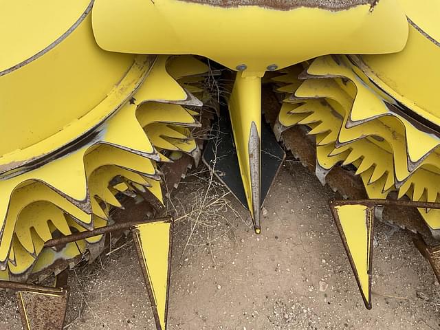 Image of John Deere 770 equipment image 3