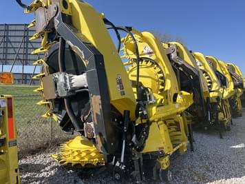 Main image John Deere 770