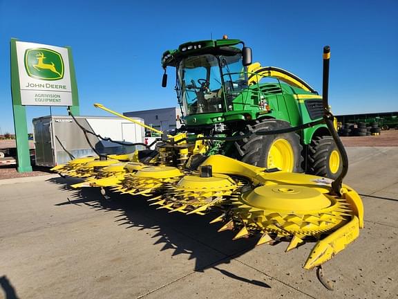 Image of John Deere 772 Primary image