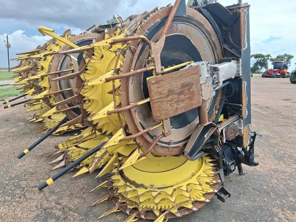 Image of John Deere 772 equipment image 4