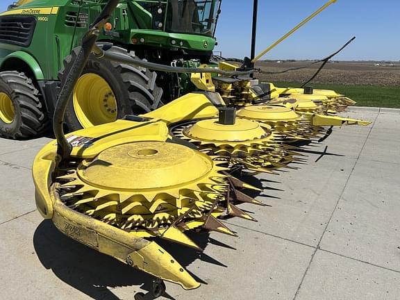 Image of John Deere 772 equipment image 4