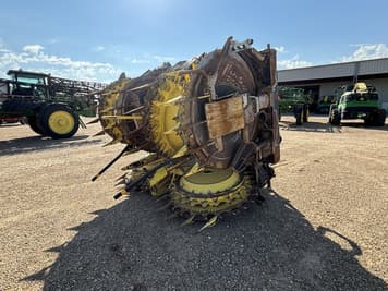 Main image John Deere 772