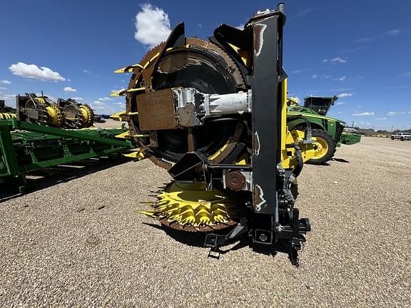 Image of John Deere 772 equipment image 1