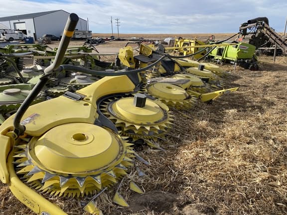 Image of John Deere 772 equipment image 4