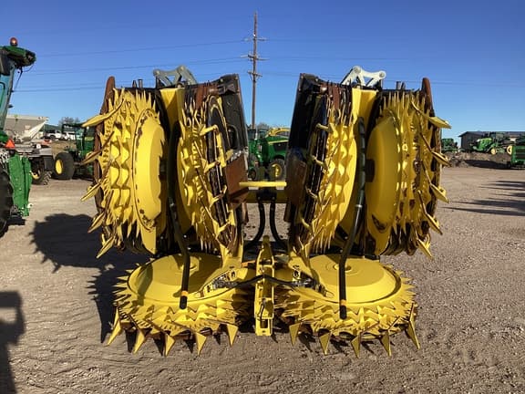 Image of John Deere 772 equipment image 1