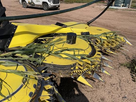 Image of John Deere 772 equipment image 4
