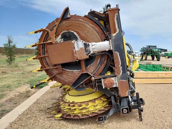 Image of John Deere 772 equipment image 1