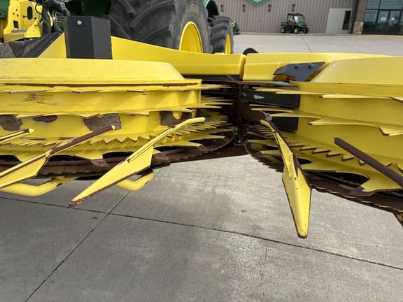 Image of John Deere 772 equipment image 4