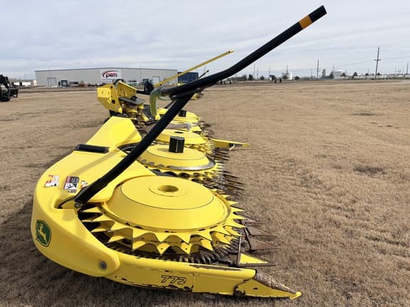 Image of John Deere 772 equipment image 3
