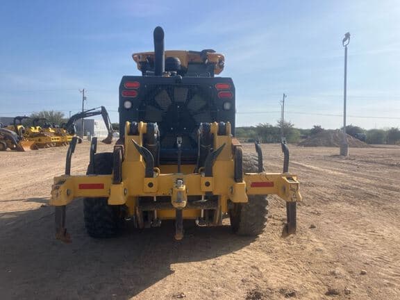 Image of John Deere 772G equipment image 3