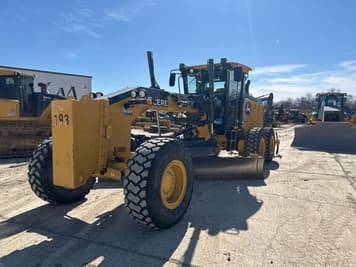 Main image John Deere 772G