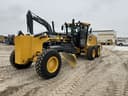2023 John Deere 772G Image