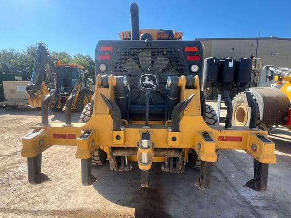 Image of John Deere 772G equipment image 4