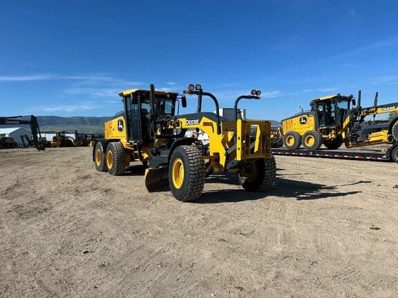 Image of John Deere 772G equipment image 3