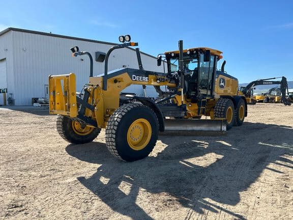 Image of John Deere 772G Primary image