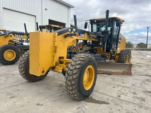 2023 John Deere 772G Image