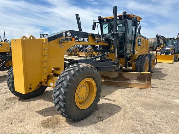 Image of John Deere 772G Primary image
