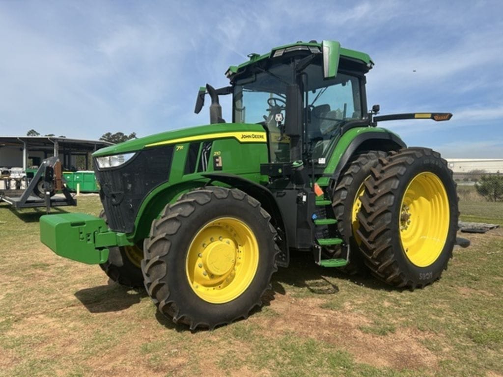 2023 John Deere 7R 210 Equipment Image0