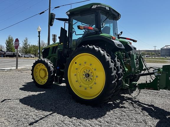 Image of John Deere 7R 210 equipment image 4