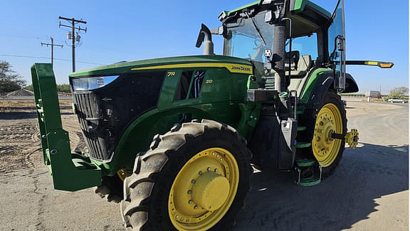 Image of John Deere 7R 210 equipment image 1