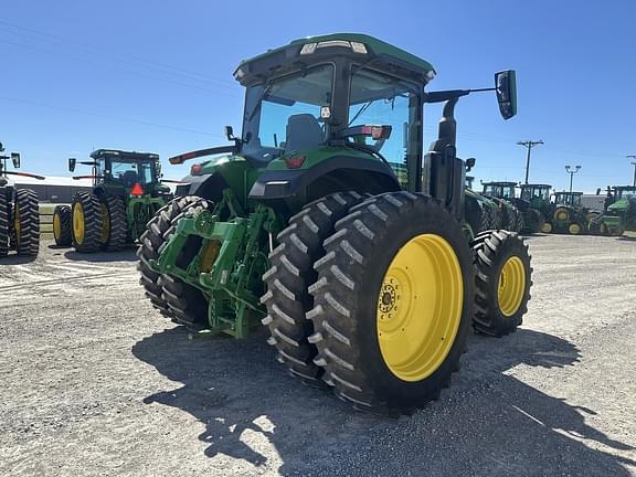 Image of John Deere 7R 210 equipment image 4