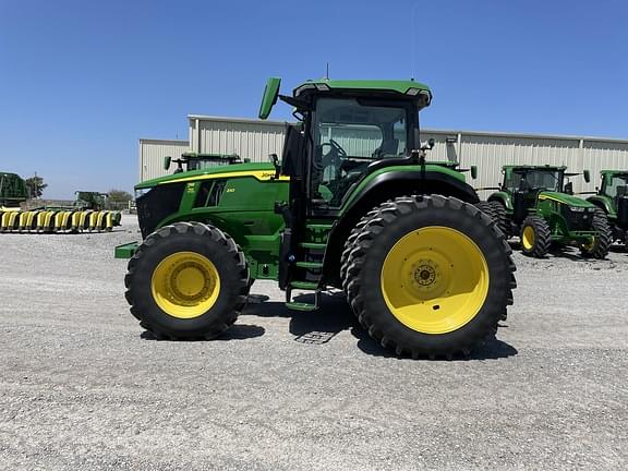 Image of John Deere 7R 210 equipment image 1